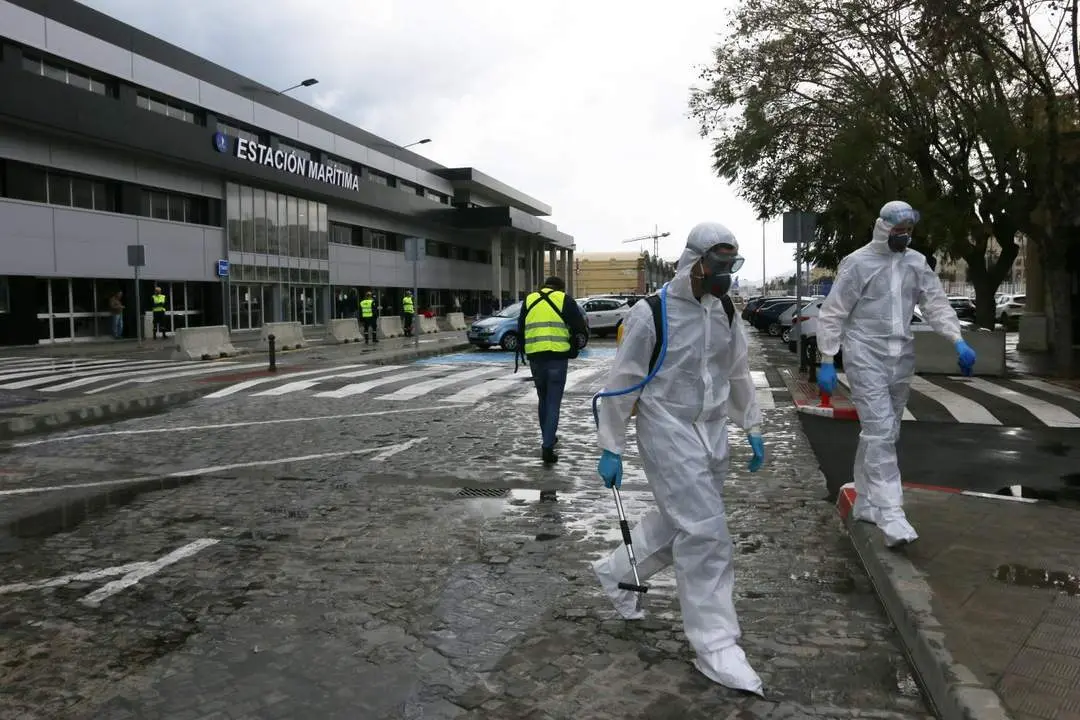Efectivos de la UME en la Estaci&oacute;n Mar&iacute;tima. - Europa Press