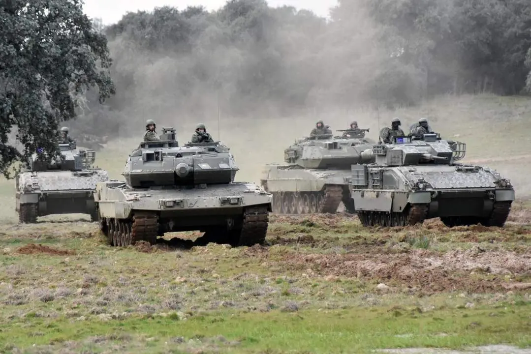 Carros de combate de la BRI X durante un ejercicio. - Europa Press