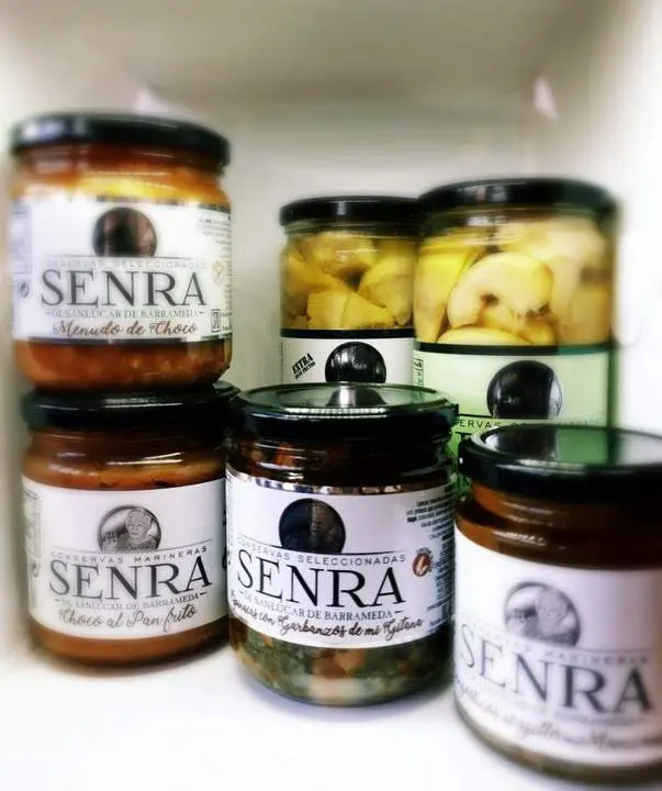 Las Conservas Senra, uno de los productos que se sirven desde Sanl&uacute;car a domicilio. - Informaci&oacute;n.