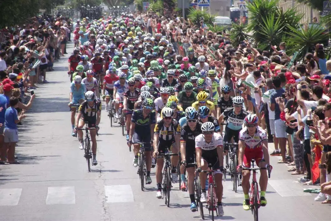 Vuelta a Espa&ntilde;a. - Ra&uacute;l J. Bustillos