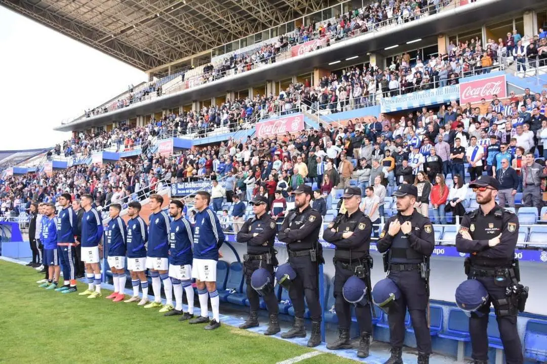 Minuto de silencioen el &uacute;ltimo partido del Recreativo. - TENOR