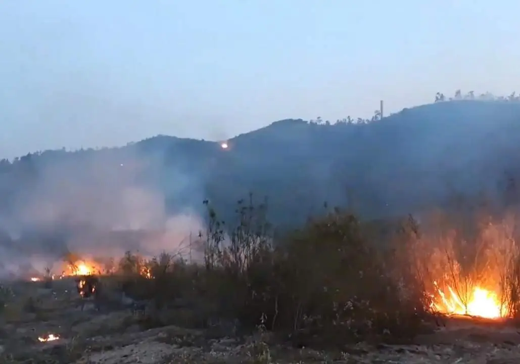 Incendio en Almonaster. - INFOCA