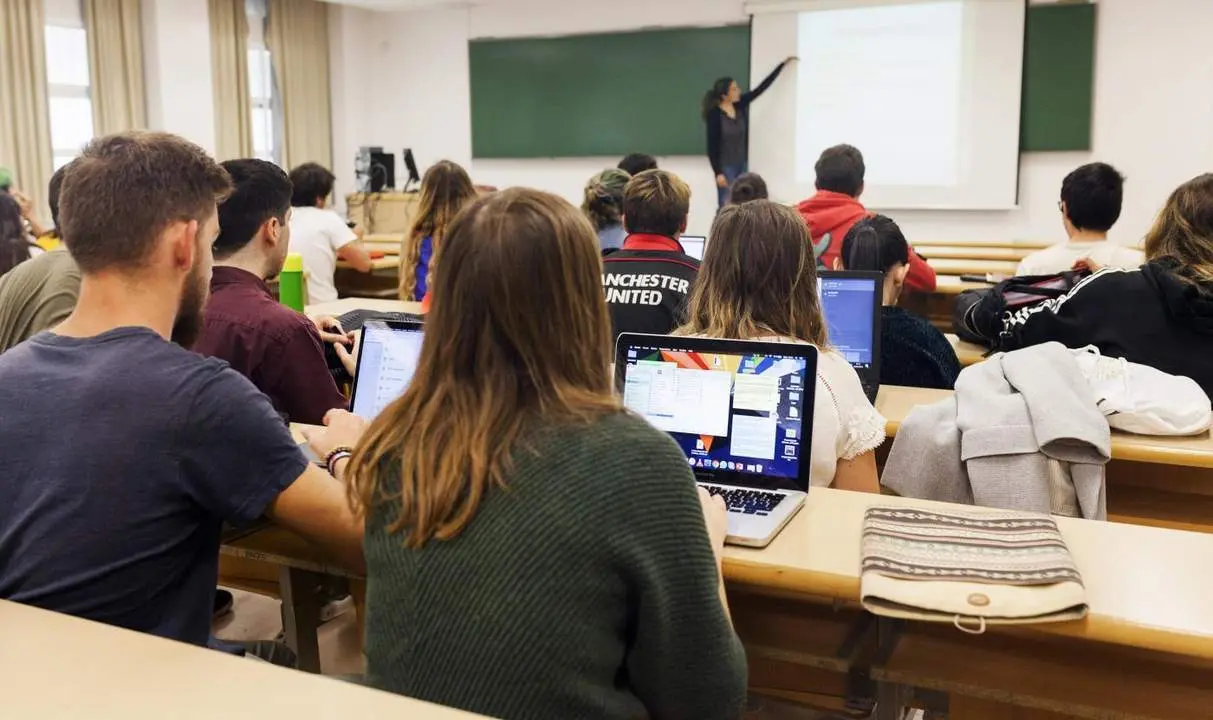 Clase en la Pablo de Olavide. - UPO