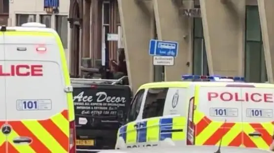 Operaci&oacute;n en Glasgow. - T.W.