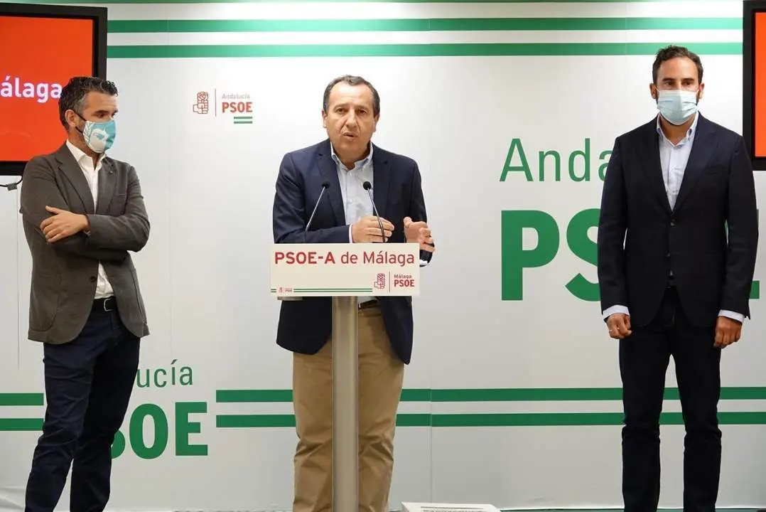 Bernal (i), Ruiz Espejo y P&eacute;rez. - PSOE
