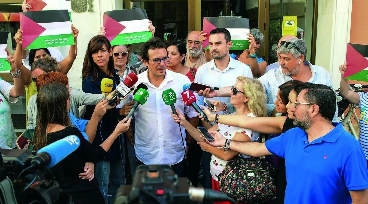 El alcalde de C&aacute;diz tras declarar en septiembre del a&ntilde;o pasado por la querella de ACOM. - Eulogio Garc&iacute;a