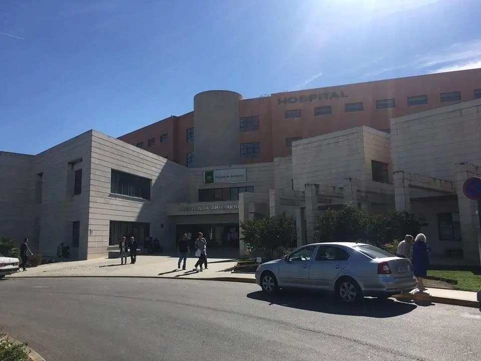 Trasladados al Hospital de Antequera. - EP