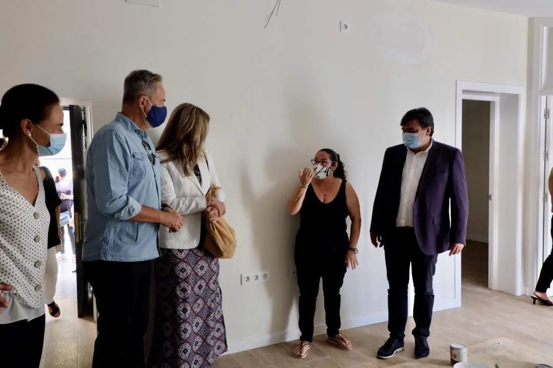 Visita a las obras en P&eacute;rez Cubillas. - VH