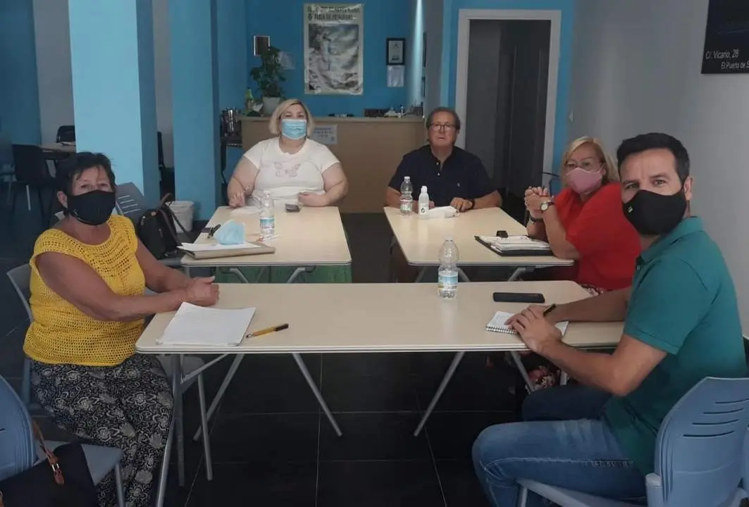 Reuni&oacute;n con Barrio Alto. - Viva