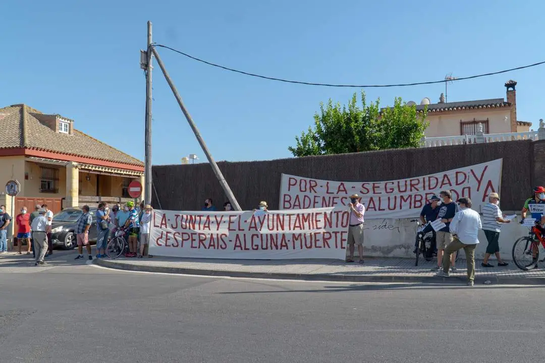 Imagen de la protesta en El Pimiento - Rafael Dom&iacute;nguez
