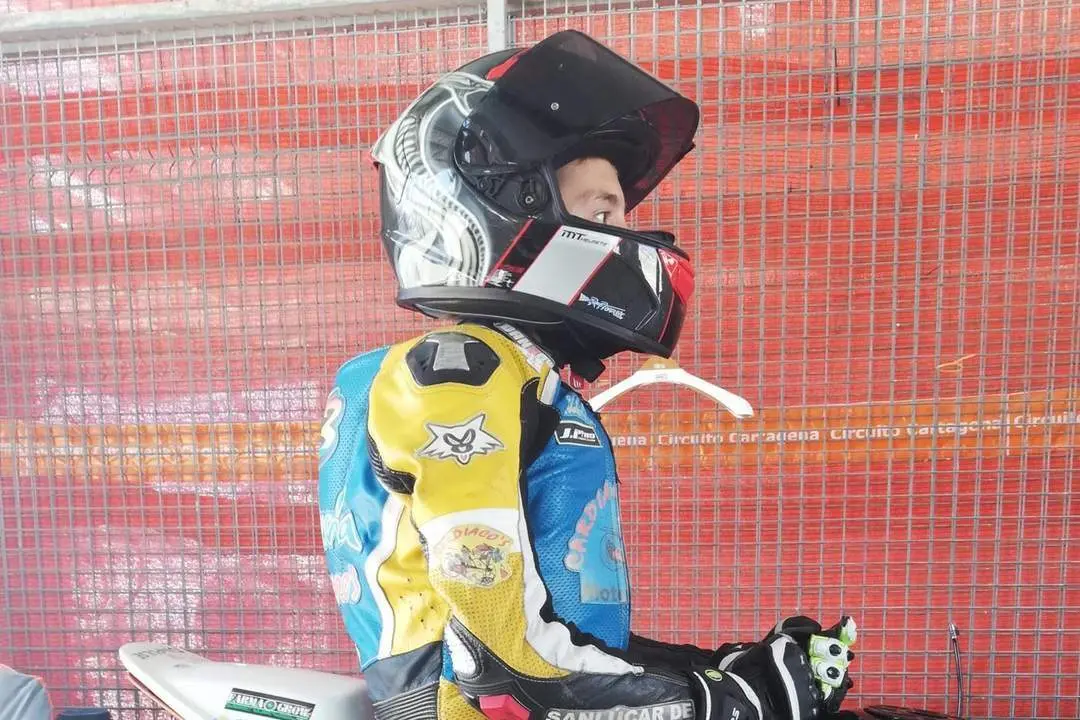 Iv&aacute;n Fern&aacute;ndez, concentrado en la primera prueba celebrada en Cartagena - Ra&uacute;l J. Bustillos