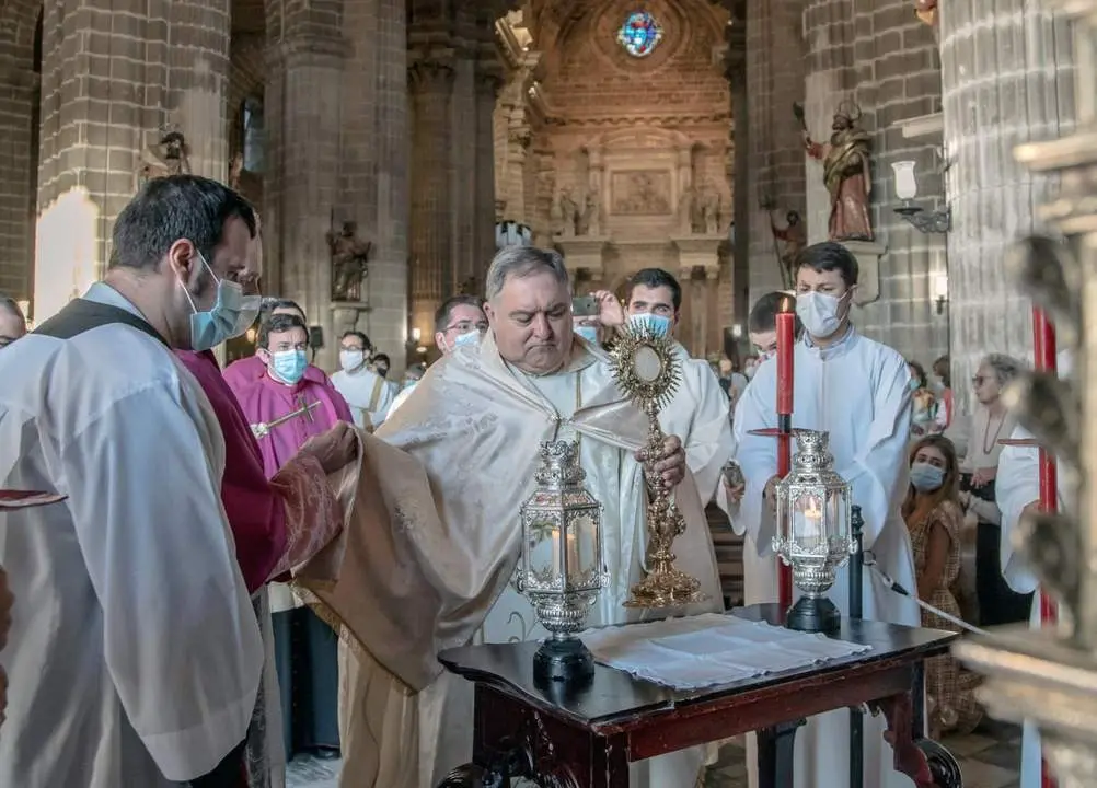 Jos&eacute; Mazuelos, en la celebraci&oacute;n del Corpus Christi.  - Rafael Dom&iacute;nguez