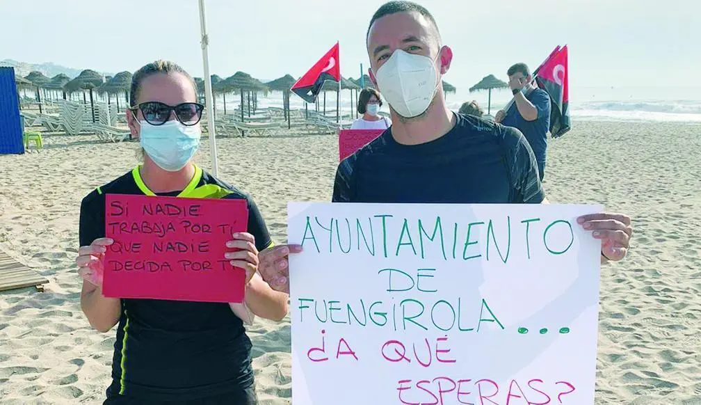 Los socorristas de Fuengirola protestan ante su precaria situaci&oacute;n laboral