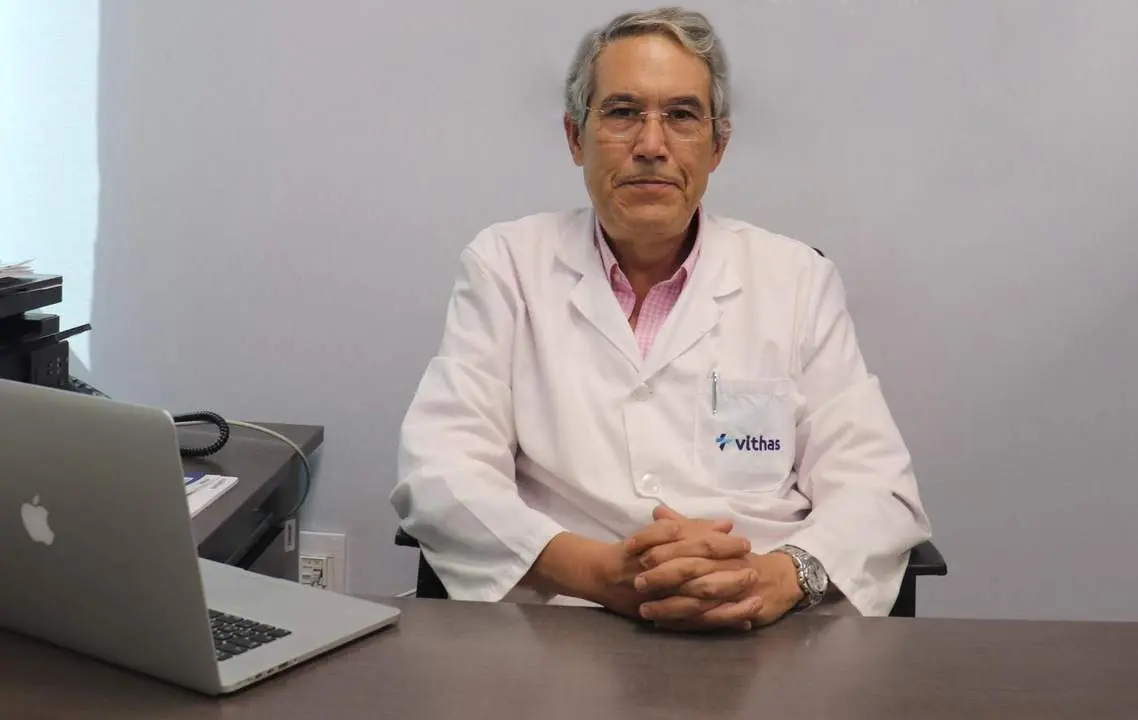 Dr. Viguera, responsable de la unidad de cefaleas y migra&ntilde;a de Vithas Sevilla. - Vithas