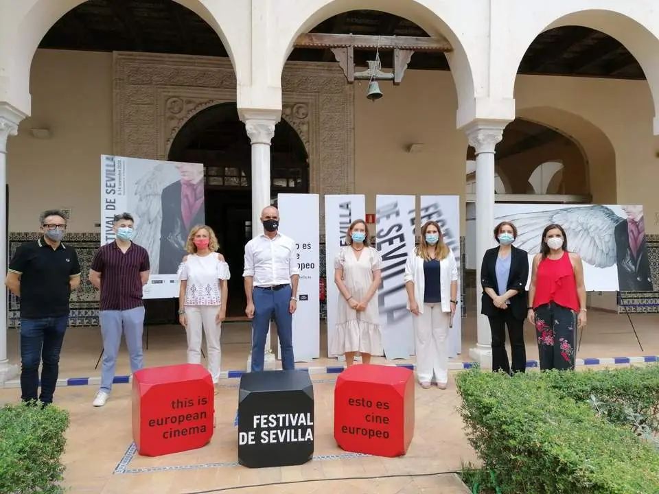 Presentaci&oacute;n del cartel de la XVII edici&oacute;n del Festival de Cine de Sevilla. - VS
