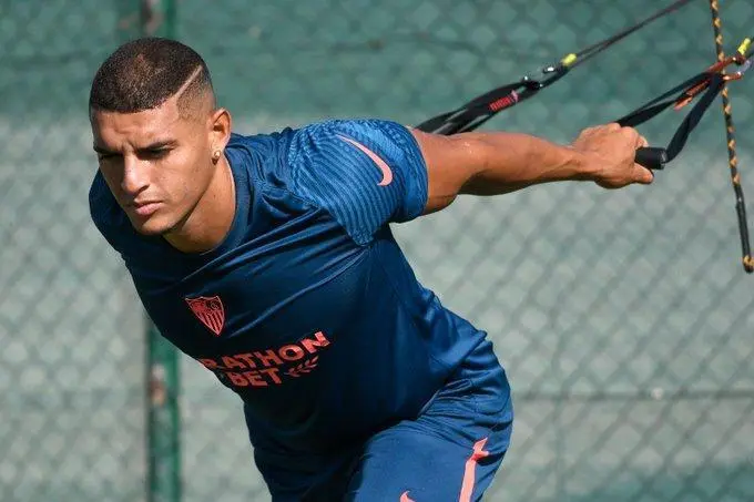 Diego Carlos durante un entrenamiento de esta pretemporada. - sfc