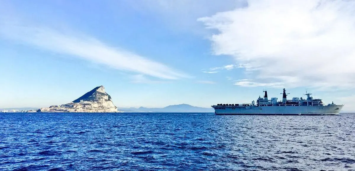 HMS Albion. - AI