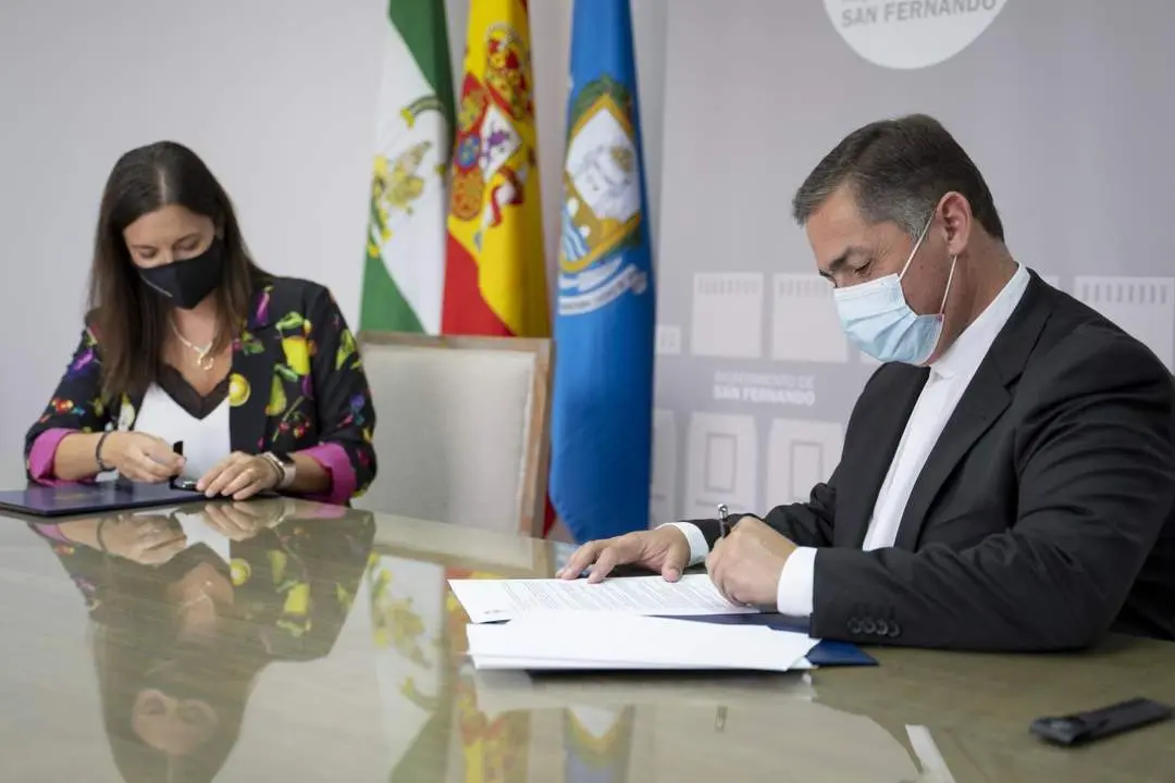 Firma del nuevo convenio. - 