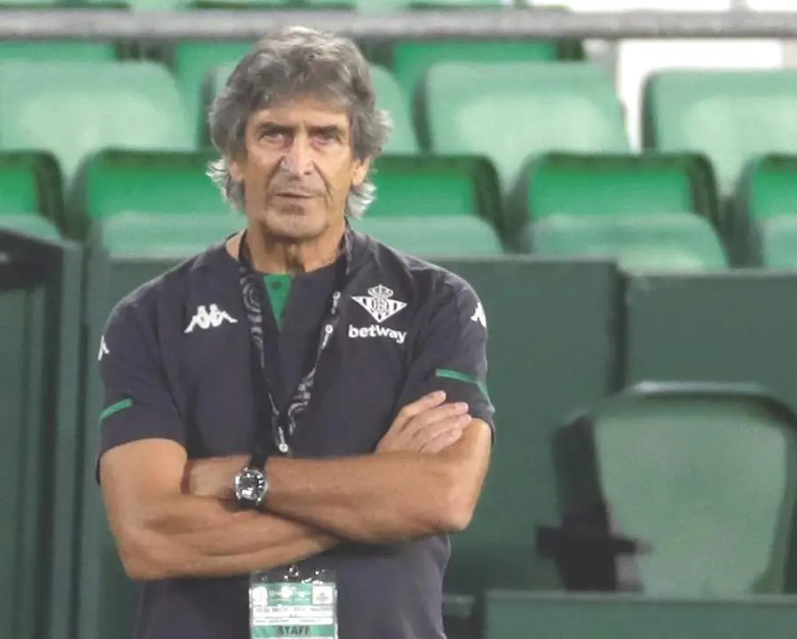 Manuel Pellegrini durante el partido ante el Real Madrid del s&aacute;bado. - efe