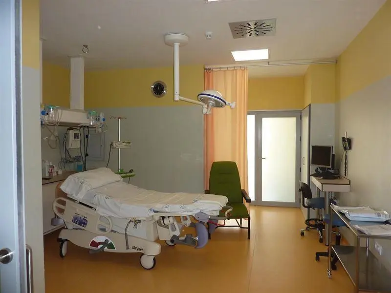 Paritorio del hospital Juan Ram&oacute;n Jim&eacute;nez.  - VH