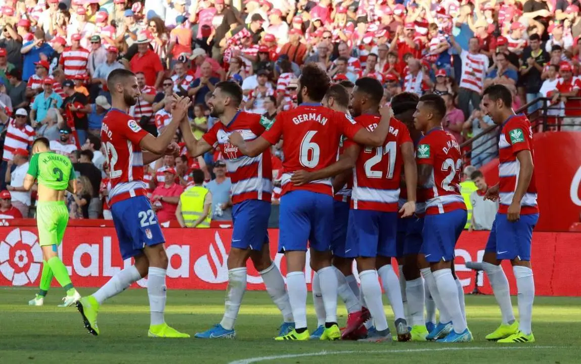 Un gol de Antonio Puertas mantiene al Granada arriba