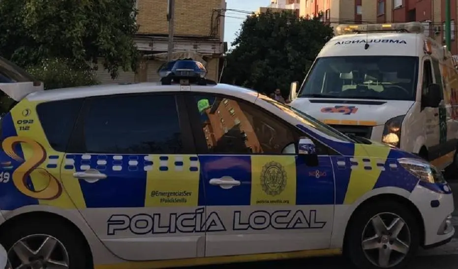  Actuaci&oacute;n ante la ca&iacute;da de un hombre de un balc&oacute;n. - EP