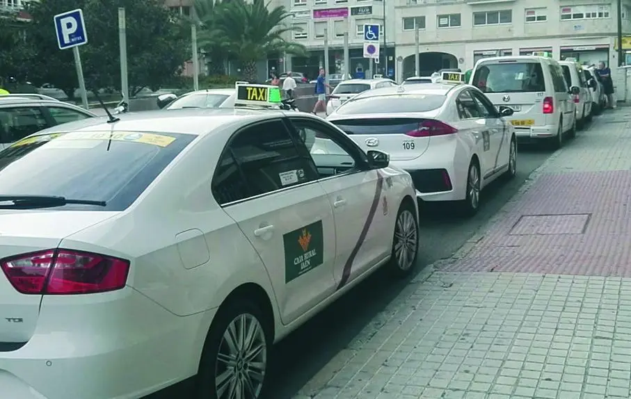 Parada de taxi en la capital.  - Viva Ja&eacute;n.