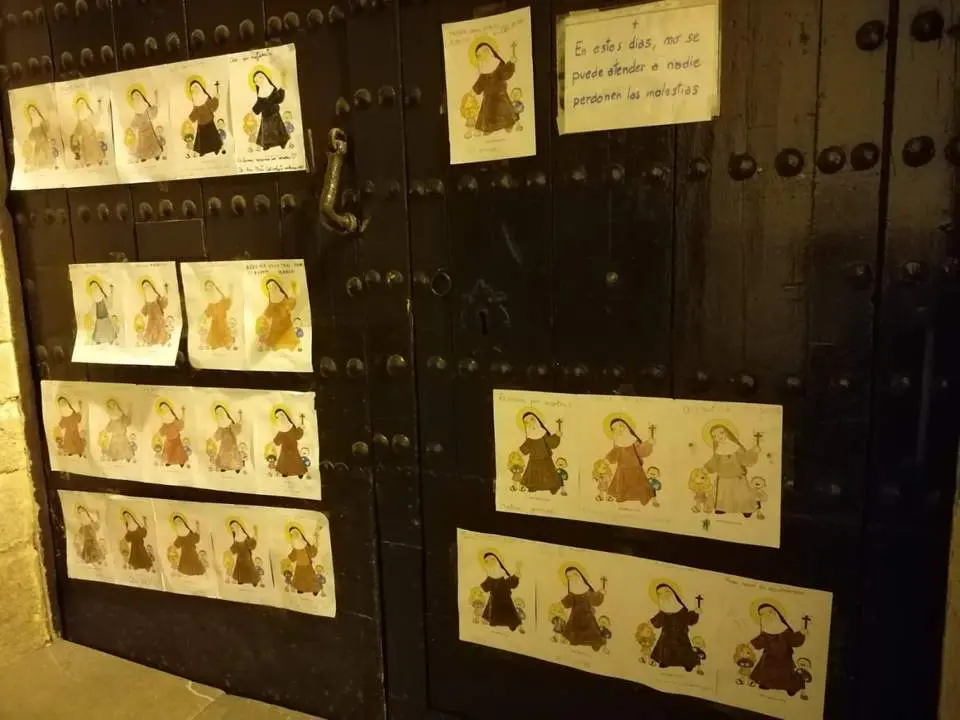Dibujos de &aacute;nimo en el convento de las Hermanas de la Cruz. - VS