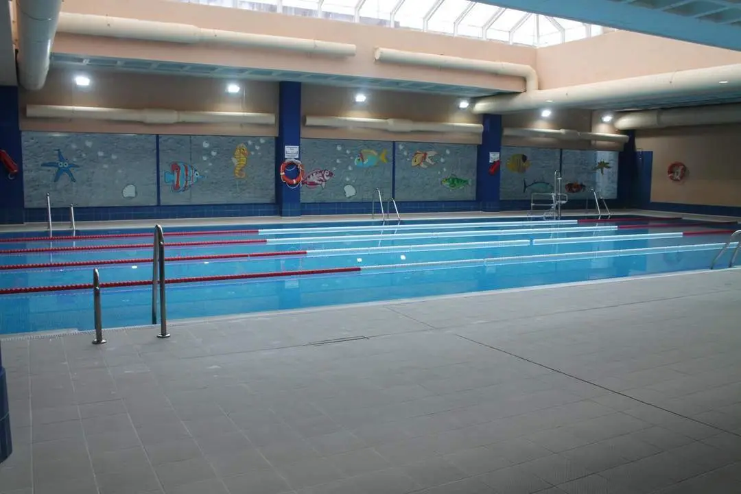 Piscina municipal. - 