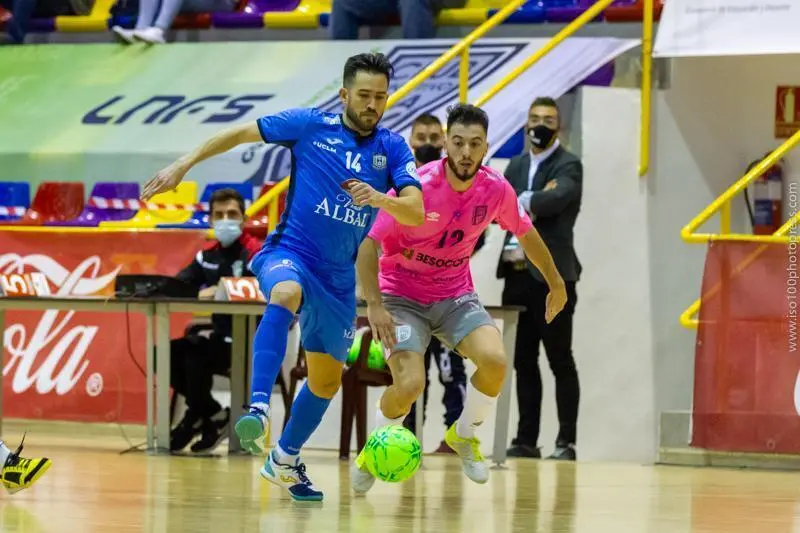 3-4 UMA Antequera cae ante el Valdepe&ntilde;as pese a hacer un gran partido