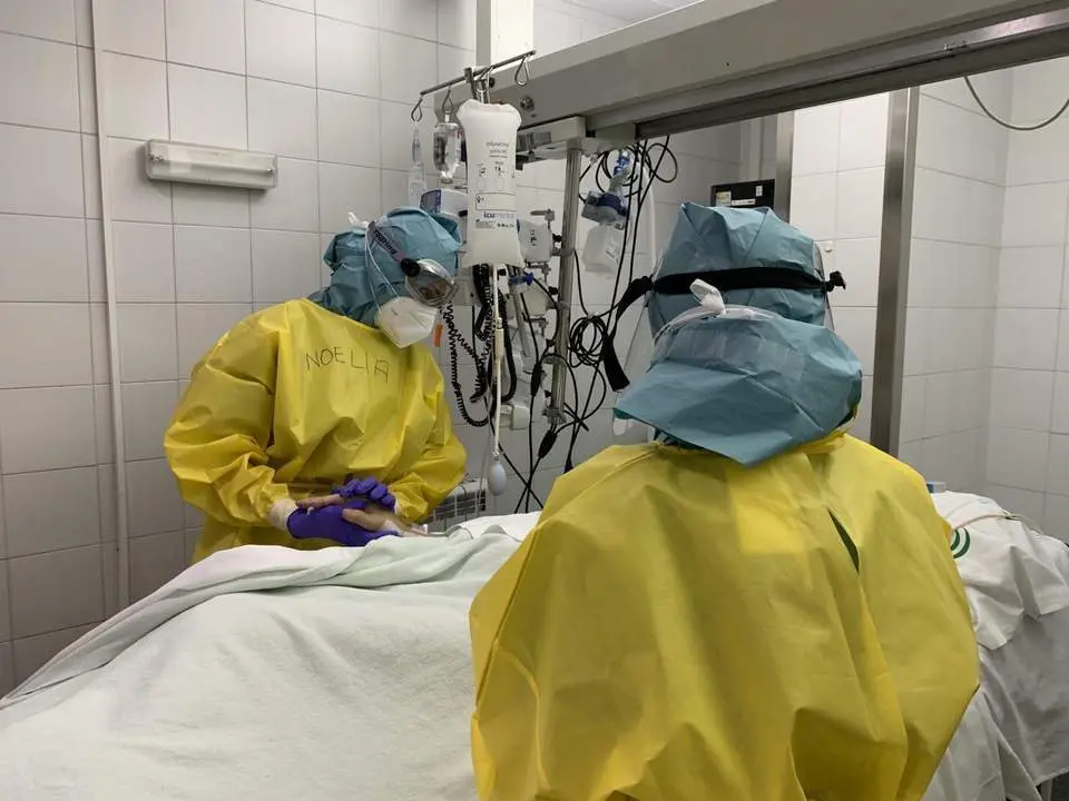 Sanitarios en tiempos de pandemia. - Junta de Andaluc&iacute;a