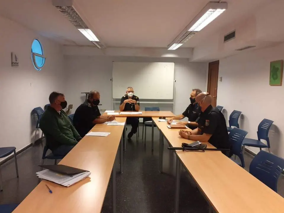 MESA T&Eacute;CNICA POLIC&Iacute;A NACIONAL Y LOCAL. - Viva