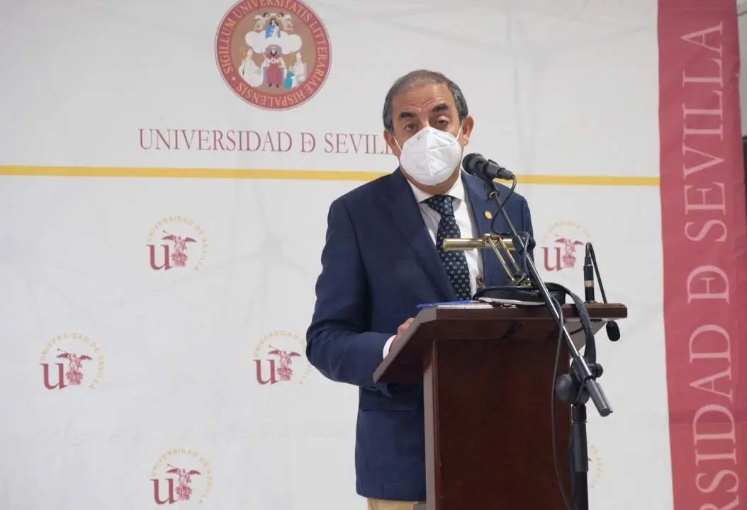 Miguel &Aacute;ngel Castro, rector de la US. - US