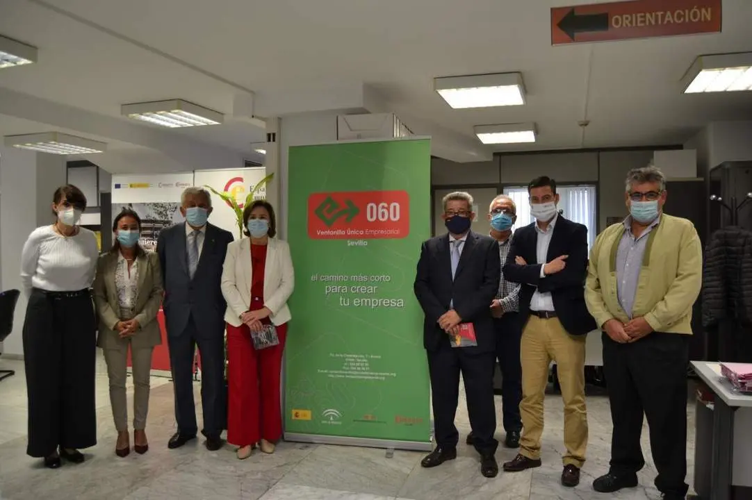 Visita de la delegada Sandra Garc&iacute;a a la C&aacute;mara de Comercio. - CC
