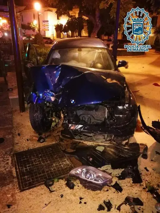 Roba un coche y provoca borracho un accidente con da&ntilde;os a su acompa&ntilde;ante menor