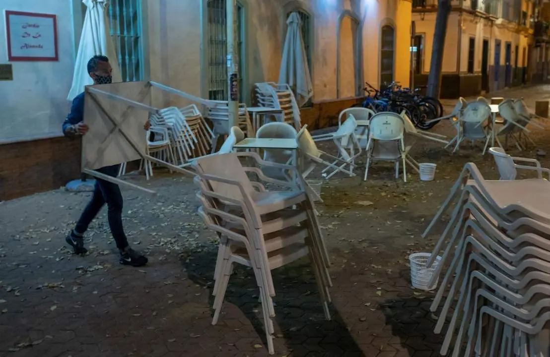 Cierre de bares a las diez de la noche en Sevilla. - EP
