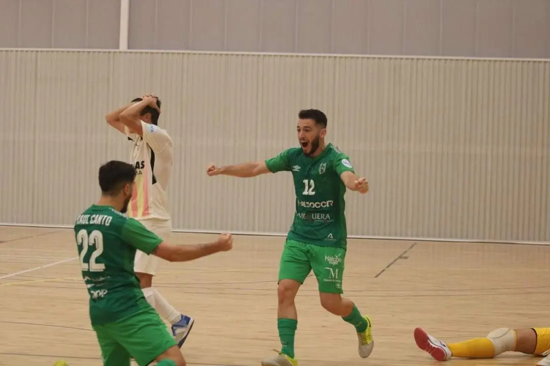 Ra&uacute;l Canto rescata un punto importante para el Antequera a falta de 10 segundos