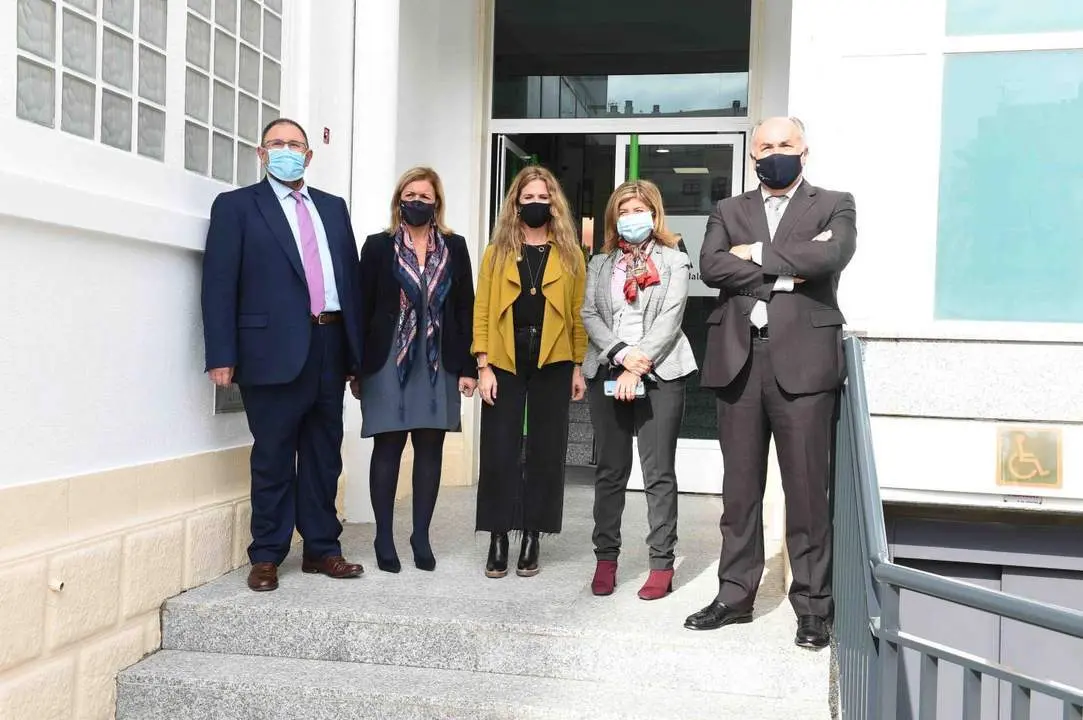 Visita al Centro de Salud de La Bajadilla. - AI