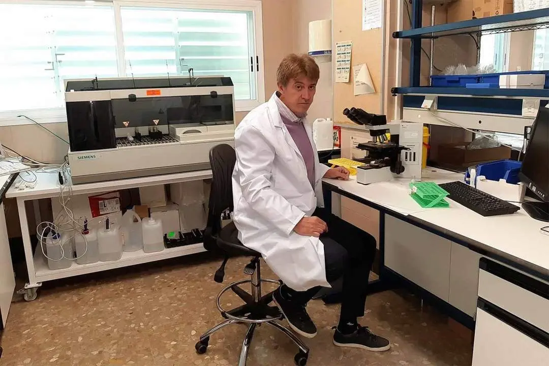 Profesor de la Facultad de Medicina Maximino Redondo. - Europa Preff