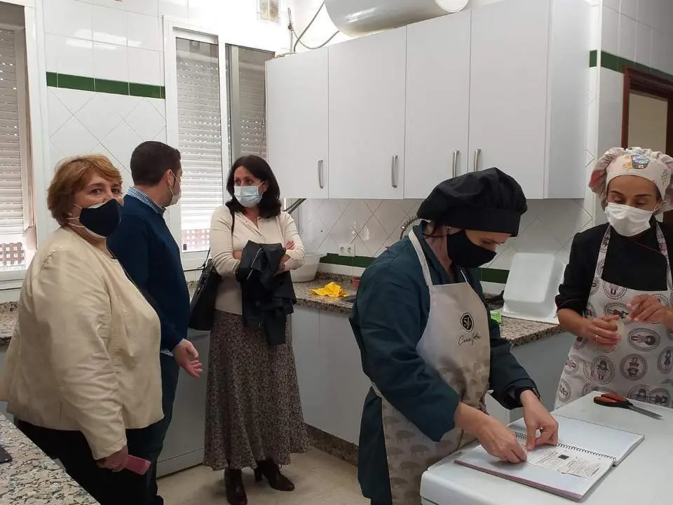 Visita a un comedor social de Gibrale&oacute;n. - VH