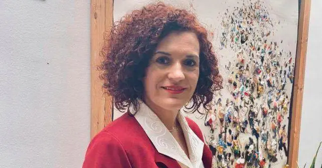Mar&iacute;a Eugenia Lim&oacute;n. - VH