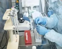 Laboratorio de pruebas PCR. - ARCHIVO