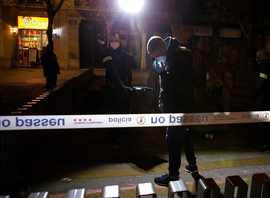 Un momento de la investigaci&oacute;n. - A. I.