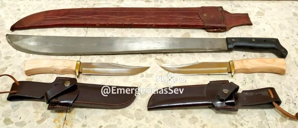 Las armas que fueron intervenidas. - @EmergenciasSev