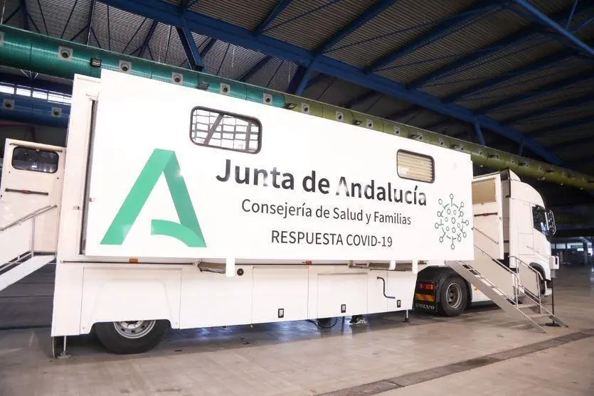 La unidad m&oacute;vil que har&aacute; el cribado. - Junta de Andaluc&iacute;a