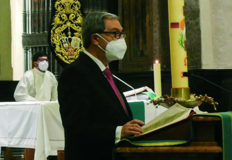 Francisco Sierra Cubero tomando posesi&oacute;n como presidente de la Agrupaci&oacute;n de Cofrad&iacute;as de Ja&eacute;n. - Viva Ja&eacute;n.