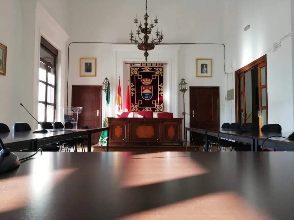 Sal&oacute;n de Plenos del Ayuntamiento de Barbate. - A.I.