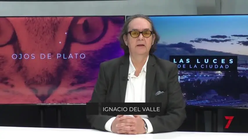 Ojos de plato. La familia y unos menos