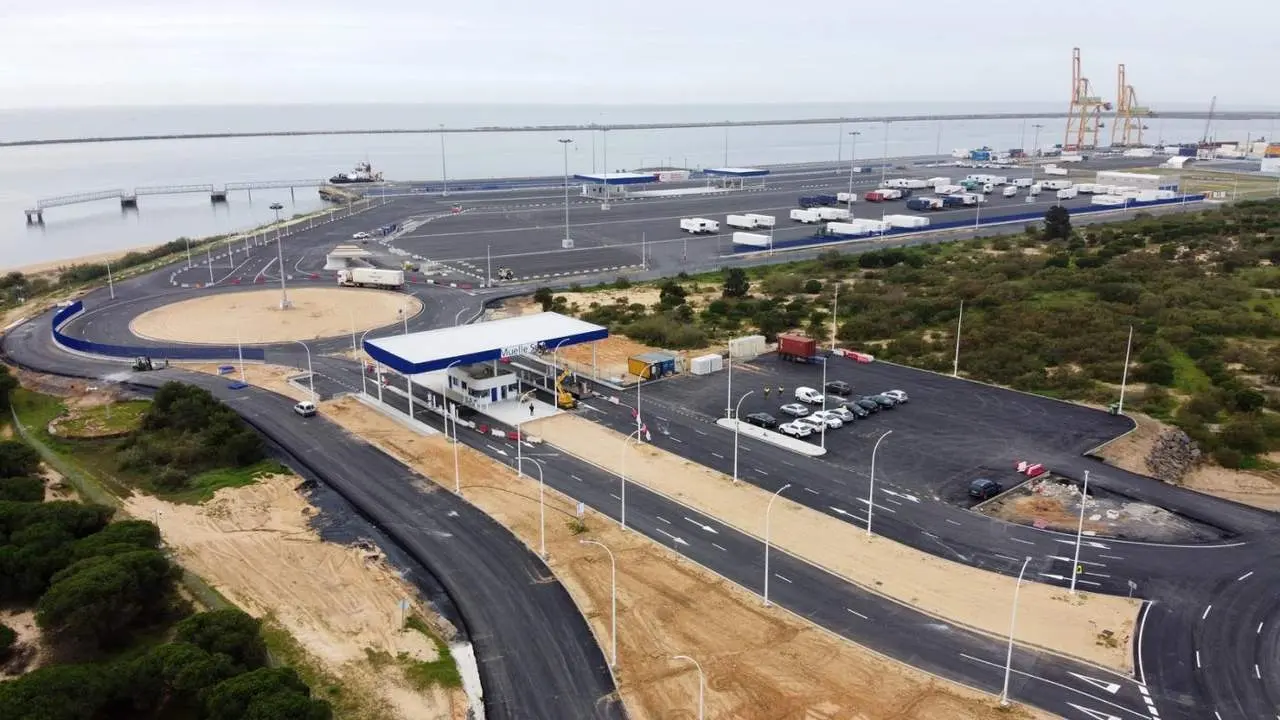 Obras en los accesos al Muelle Sur. - VH