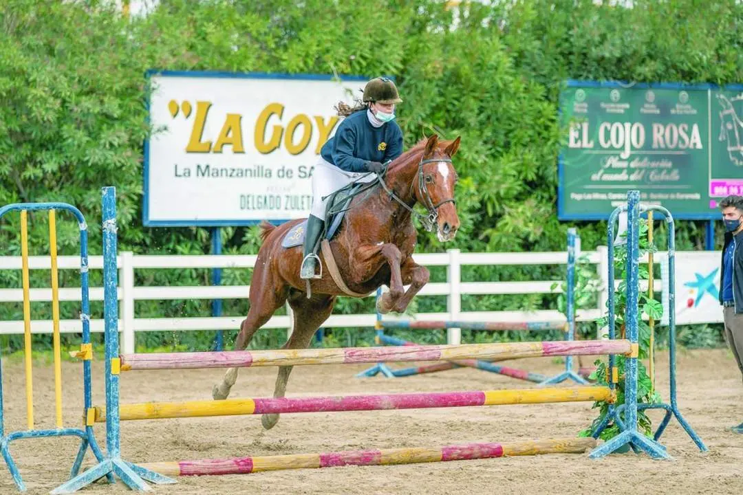Unas de las participantes en el Concurso Social de Saltos celebrado en Las Piletas - GS Fotograf&iacute;a